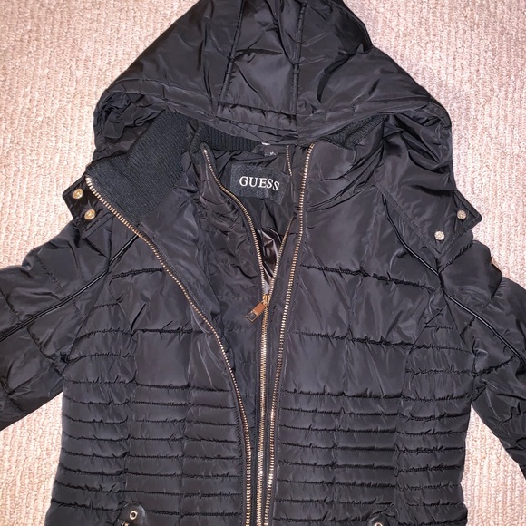 Guess women’s Parka - Picture 3 of 5